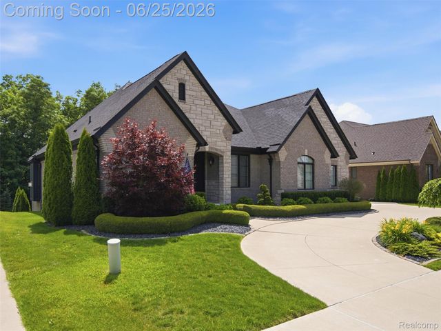 60778 Forest Creek Drive, Washington Township, MI 48094