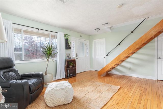 4364 BELVOIR RD, Marshall, VA 20115