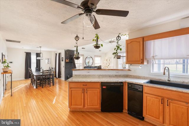 4364 BELVOIR RD, Marshall, VA 20115