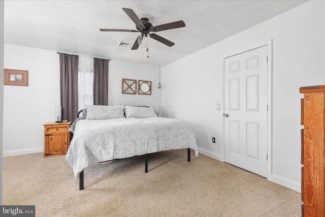 4364 BELVOIR RD, Marshall, VA 20115