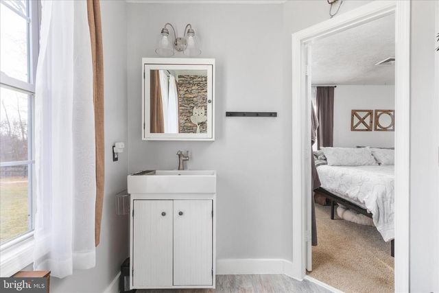 4364 BELVOIR RD, Marshall, VA 20115