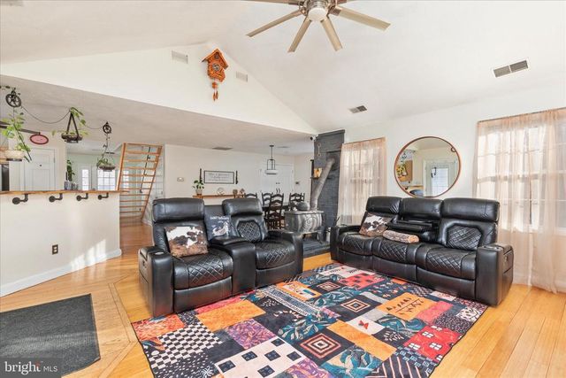 4364 BELVOIR RD, Marshall, VA 20115