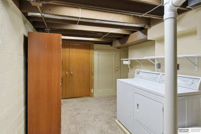 1201 S 44 Street, Omaha, NE 68105