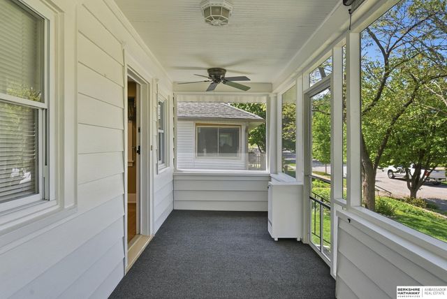 1201 S 44 Street, Omaha, NE 68105