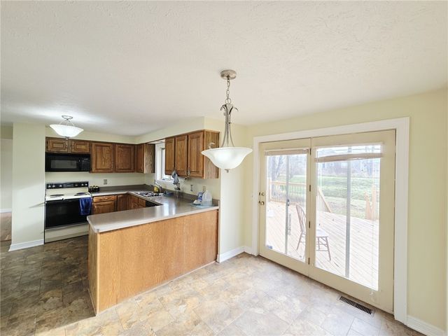 218 Brush Creek Drive, Greece, NY 14612