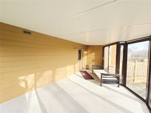 218 Brush Creek Drive, Greece, NY 14612