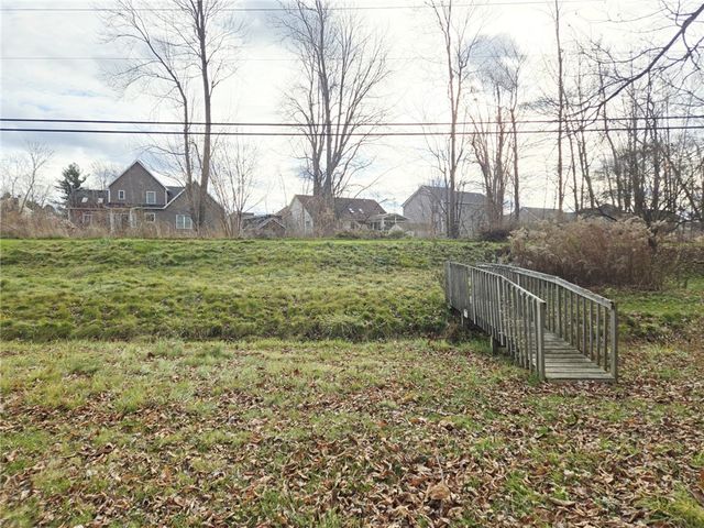 218 Brush Creek Drive, Greece, NY 14612