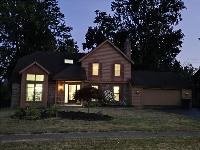 218 Brush Creek Drive, Greece, NY 14612