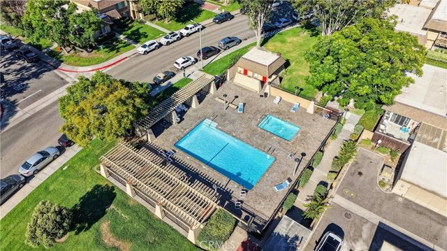 18261 Arches Court, Fountain Valley, CA 92708