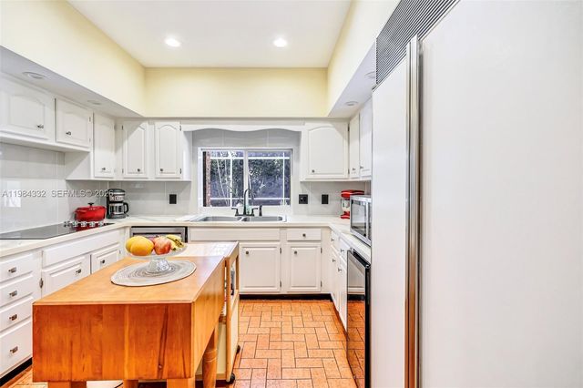 1800 Miami Springs Ave, Miami Springs, FL 33166