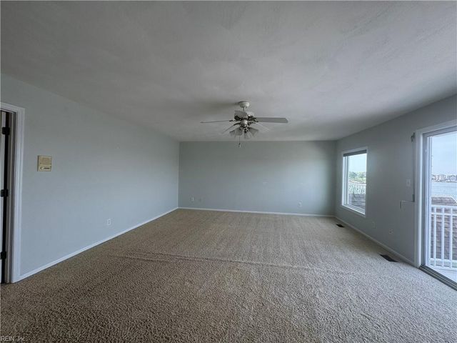 9462 Bay Front DR, Norfolk, VA 23518