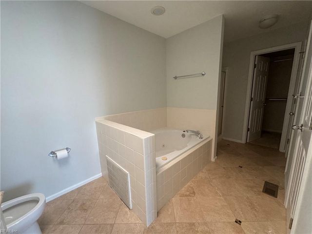 9462 Bay Front DR, Norfolk, VA 23518