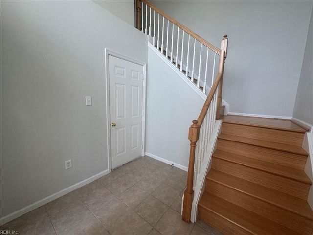 9462 Bay Front DR, Norfolk, VA 23518