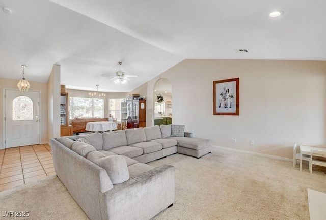 1635 Zubia Street, Overton, NV 89040