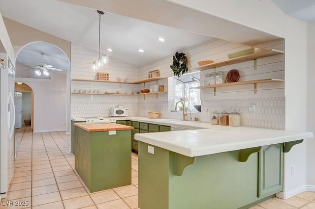 1635 Zubia Street, Overton, NV 89040