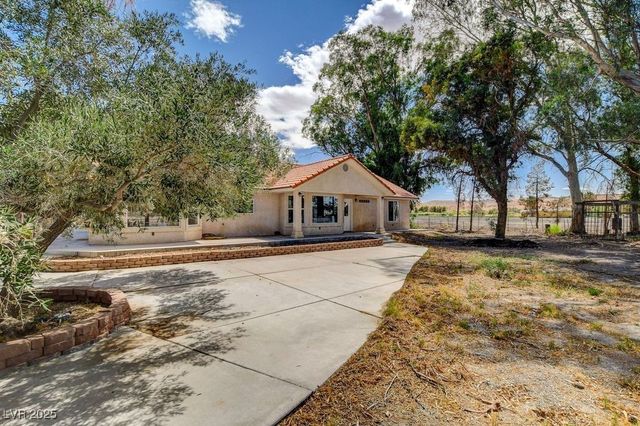 1635 Zubia Street, Overton, NV 89040