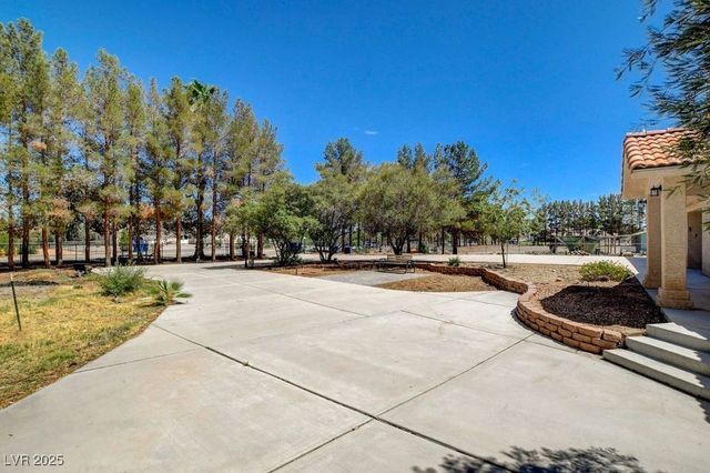 1635 Zubia Street, Overton, NV 89040