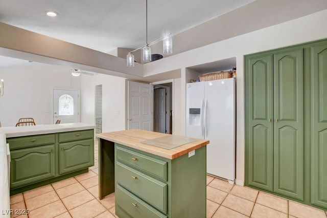 1635 Zubia Street, Overton, NV 89040