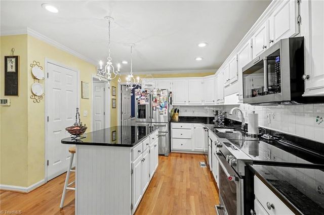 4015 BAYTREE Court, High Point, NC 27265
