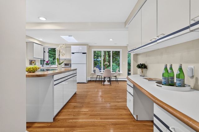 130 Moss Hill Rd, Boston, MA 02130