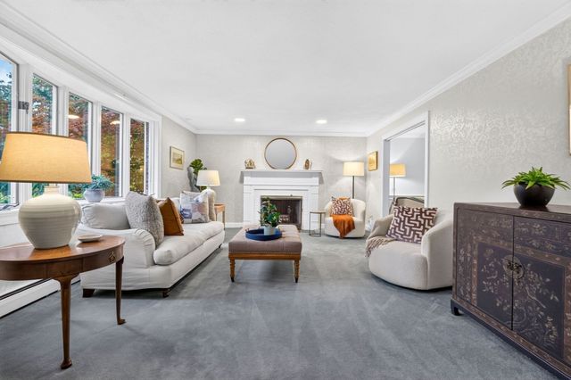 130 Moss Hill Rd, Boston, MA 02130