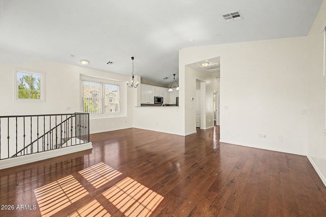 2113 E HUNTINGTON Drive, Phoenix, AZ 85040