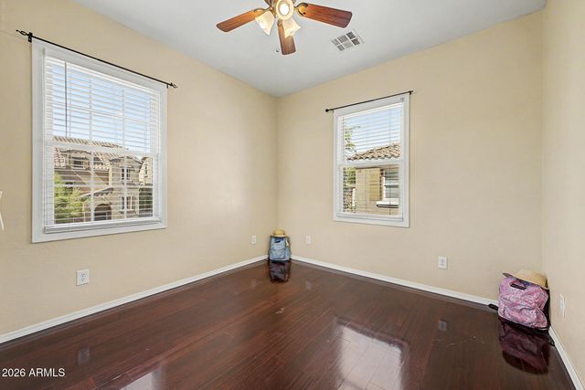 2113 E HUNTINGTON Drive, Phoenix, AZ 85040