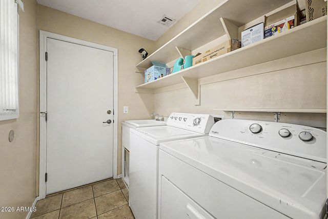 2113 E HUNTINGTON Drive, Phoenix, AZ 85040