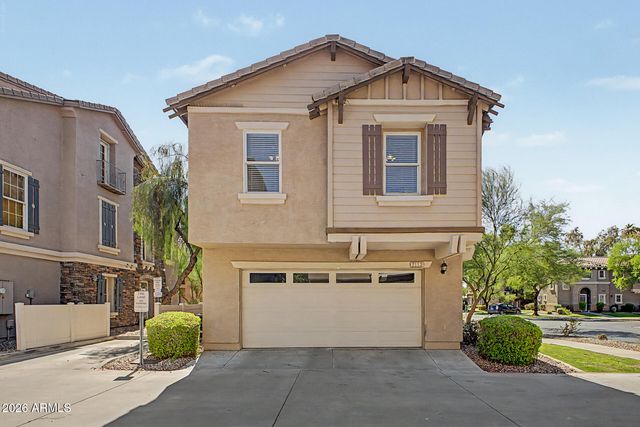 2113 E HUNTINGTON Drive, Phoenix, AZ 85040