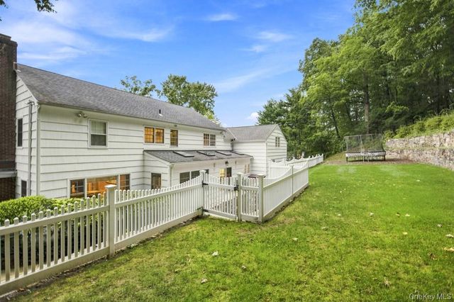 53 W Orchard Road, Chappaqua, NY 10514