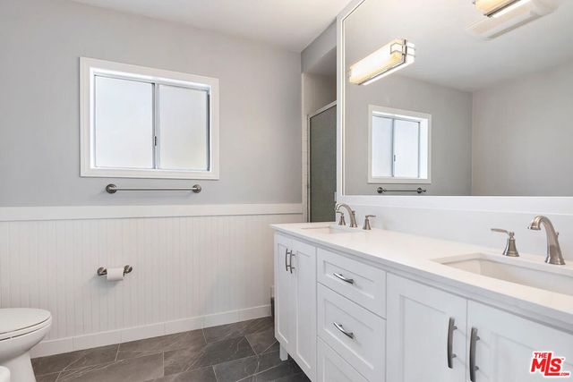 11555 Duque Drive, Studio City, CA 91604