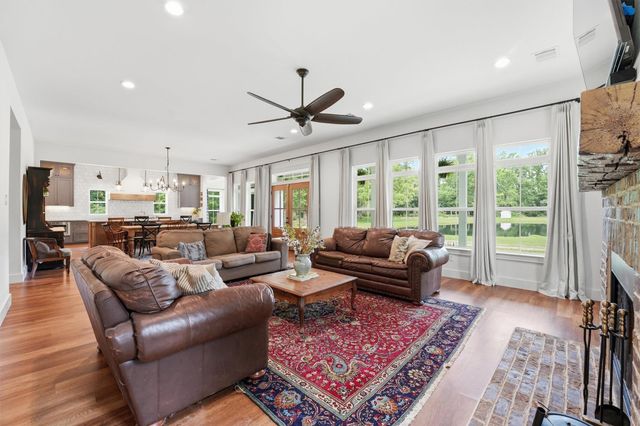 583 County Road 455, Dayton, TX 77535