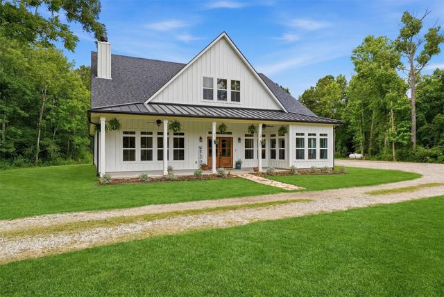 583 County Road 455, Dayton, TX 77535