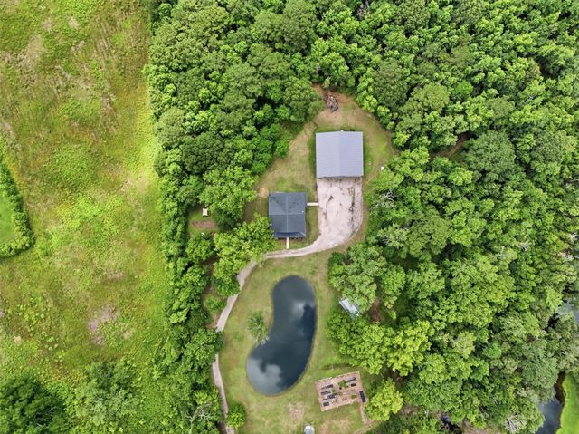 583 County Road 455, Dayton, TX 77535