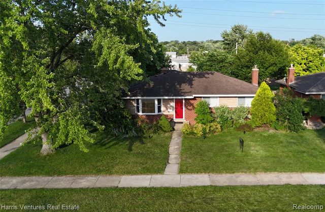 28482 Sutherland Drive, Warren, MI 48088
