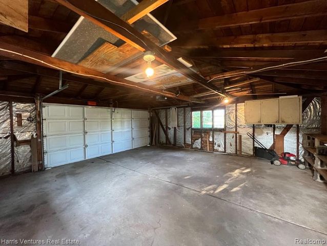 28482 Sutherland Drive, Warren, MI 48088