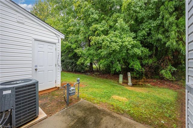 2660 Halle Ann Circle, Winston-salem, NC 27103