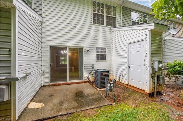 2660 Halle Ann Circle, Winston-salem, NC 27103