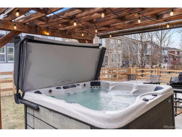 8371 Gardenia St, Arvada, CO 80005