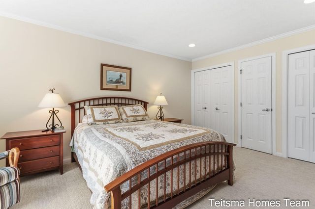 1546 Beechtree Commons, Grand Haven City, MI 49417