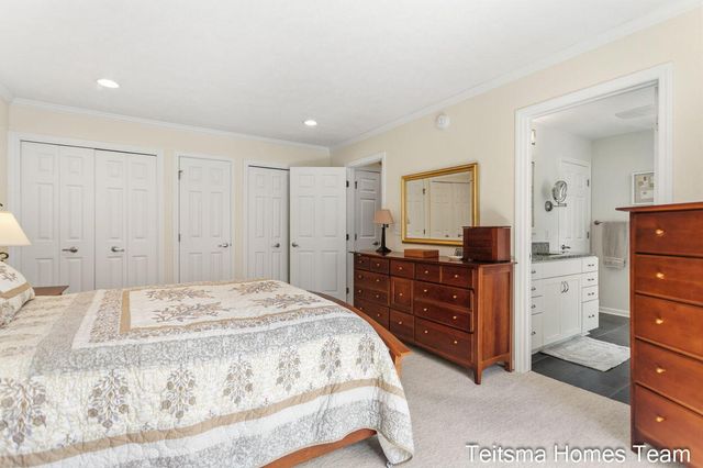 1546 Beechtree Commons, Grand Haven City, MI 49417