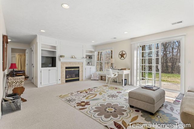 1546 Beechtree Commons, Grand Haven City, MI 49417