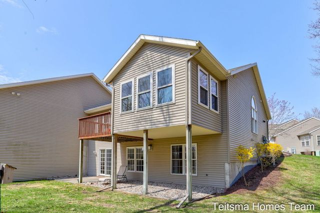 1546 Beechtree Commons, Grand Haven City, MI 49417