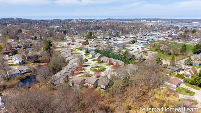 1546 Beechtree Commons, Grand Haven City, MI 49417