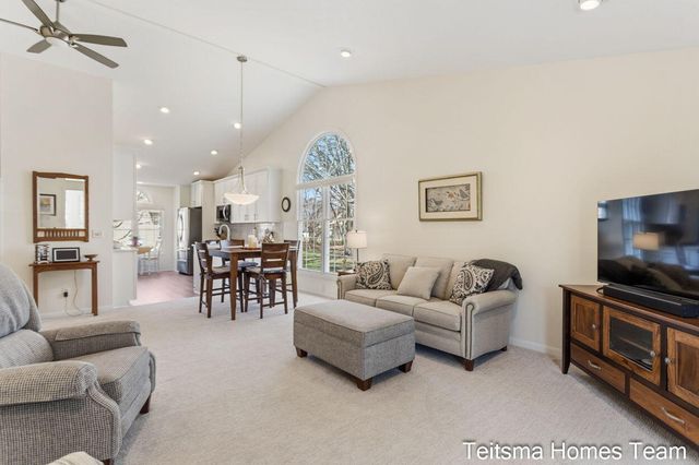 1546 Beechtree Commons, Grand Haven City, MI 49417
