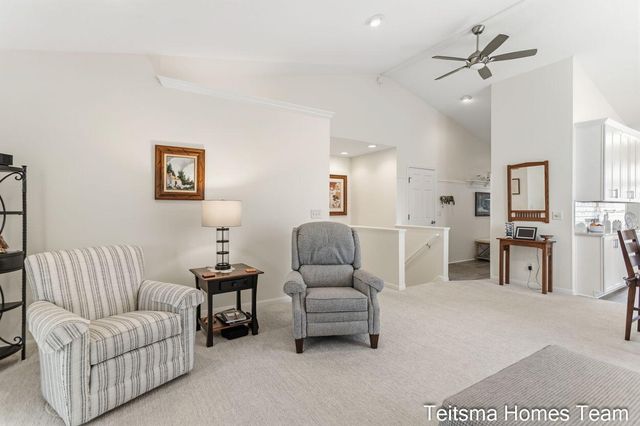 1546 Beechtree Commons, Grand Haven City, MI 49417