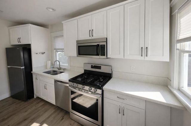 1610 W 36th Place 1, Los Angeles, CA 90018