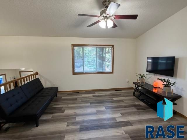 5519 W Dardanella Rd Road, Sioux Falls, SD 57106