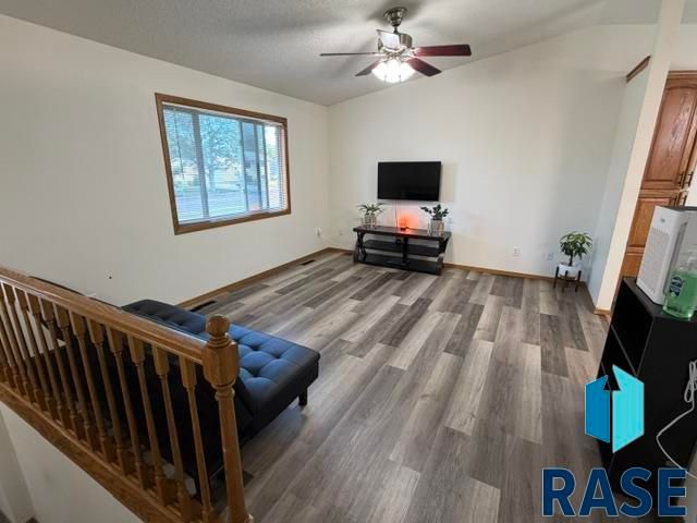 5519 W Dardanella Rd Road, Sioux Falls, SD 57106