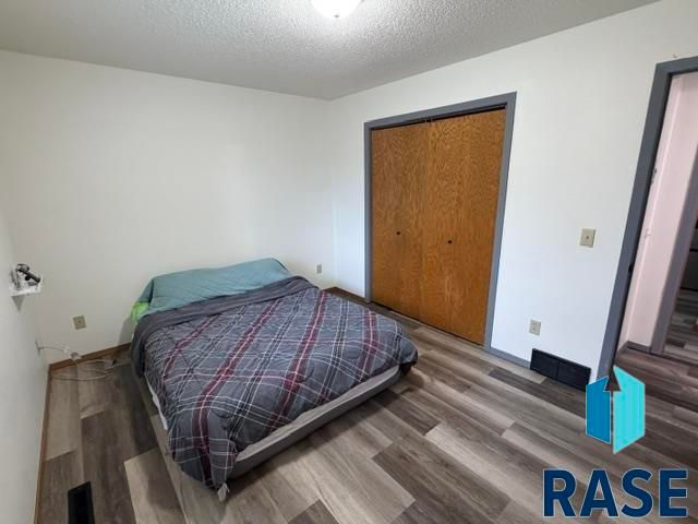 5519 W Dardanella Rd Road, Sioux Falls, SD 57106
